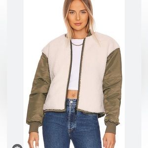 ASTR the Label Tegan Faux Shearling Contrast Puffer Bomber Jacket NWT